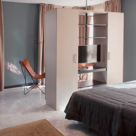 Nono By Charming * Malaga